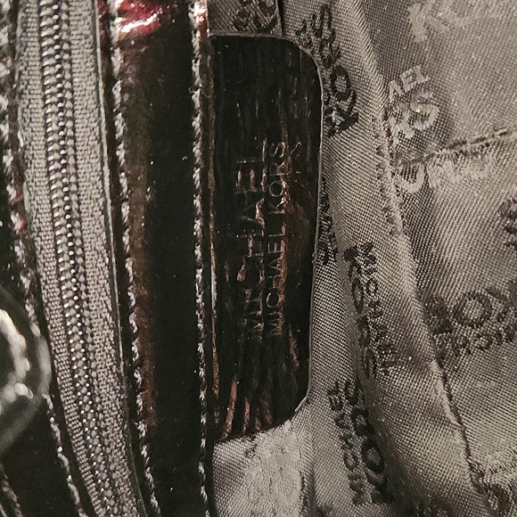 MICHAEL KORS BLACK PATENT LEATHER - Picture 15 of 16